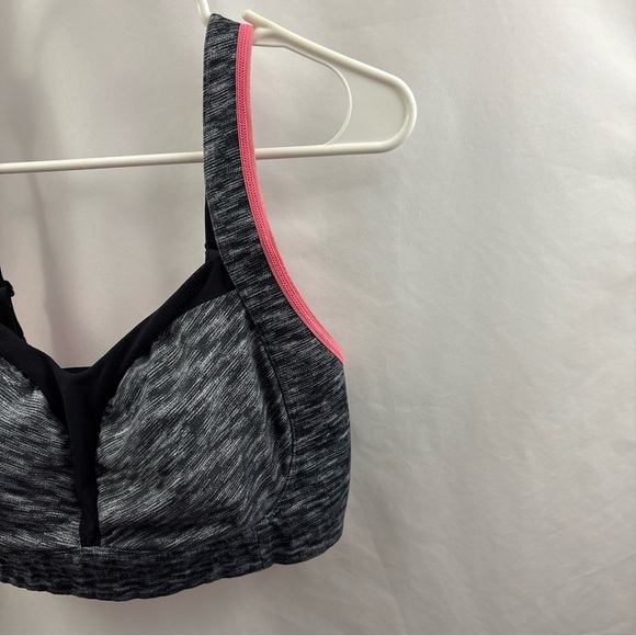 Lululemon Athletics Sports Bra 36DD Gray Padded Back Closure Wireless - Picture 5 of 10